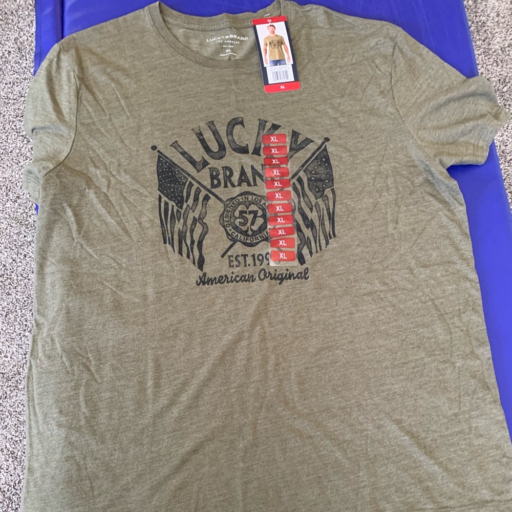 Men’s Lucky brand t-shirt